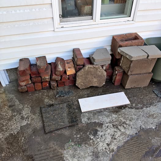 FREE Bricks, Granite & Tile — Pickup ASAP
